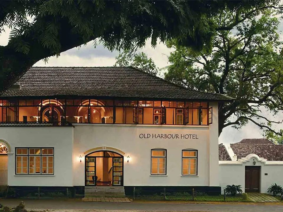 Old Harbour Hotel — hotel photograph