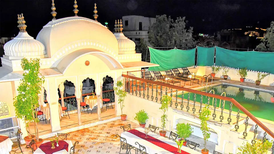 Khandela Haveli — hotel photograph