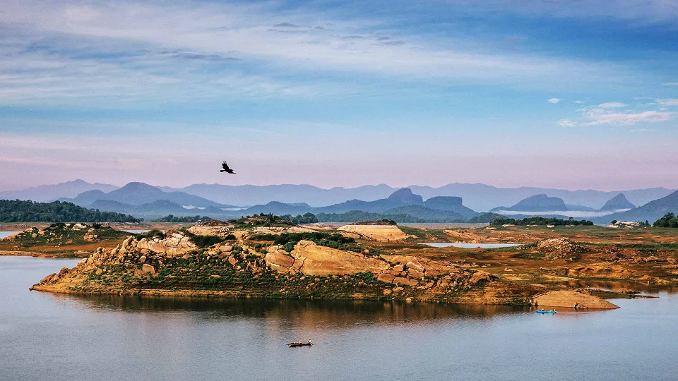 Honeymoon to Sri Lanka in the Summer — Honeymoon To Sri Lanka In The Summer Header