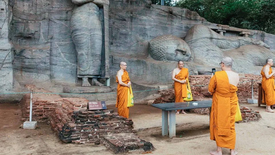 Hermit Monk Mihintale — experience photograph