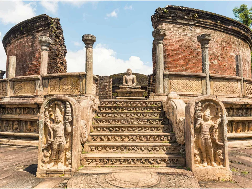 Polonnaruwa by Bicycle - Memorable travel experience photo — gallery photograph 5