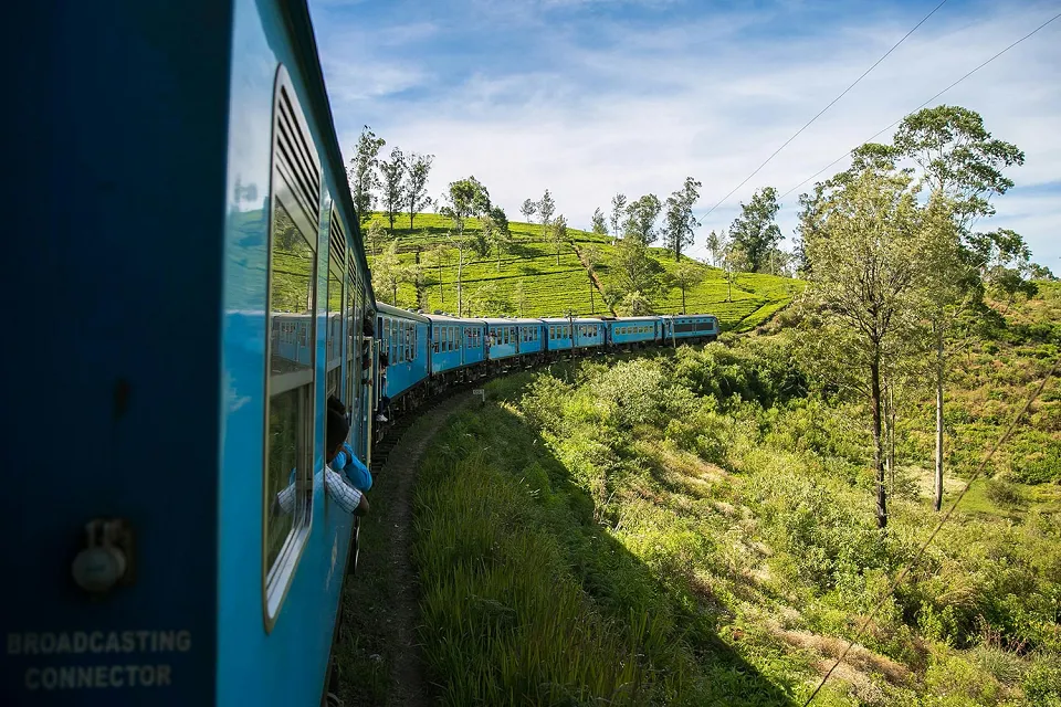 Mountain railway on Sri Lanka for Families