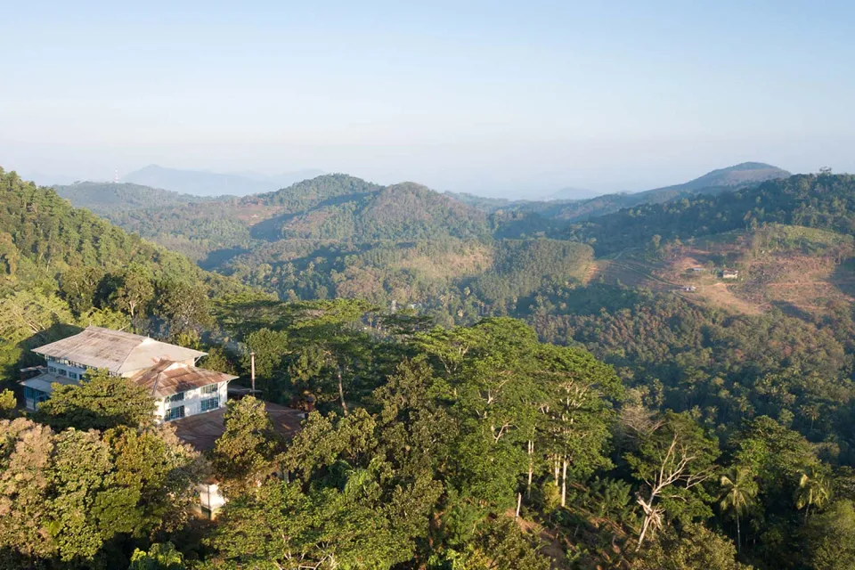 I spy with my little eye on Sri Lanka with Little Ones