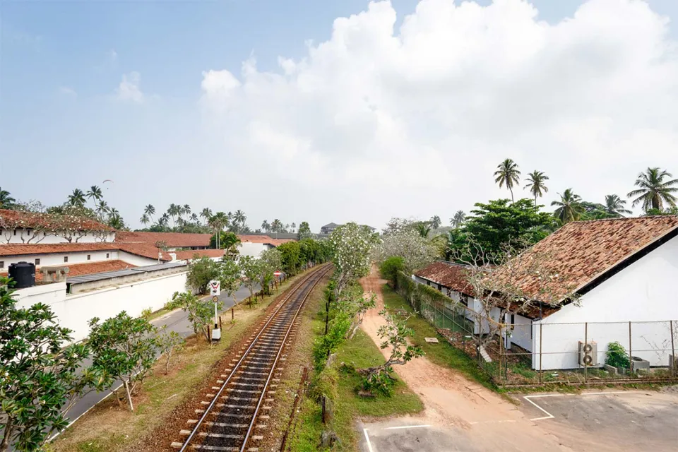 Coastal drive on Simply Sri Lanka