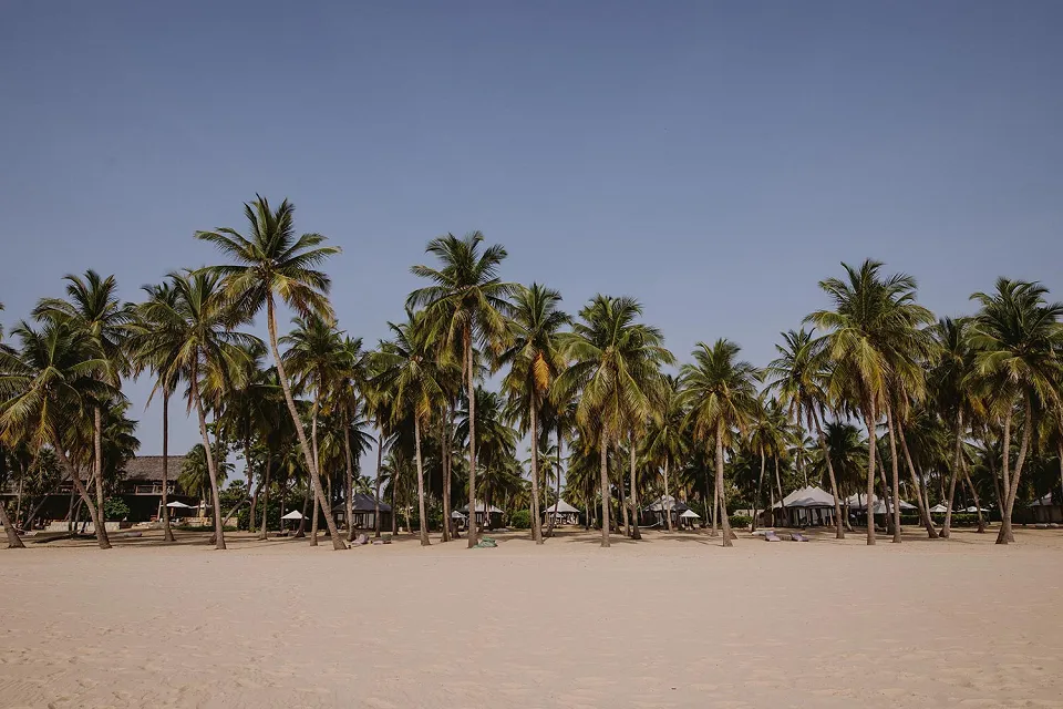Sandy toes on Ancient Cities and East