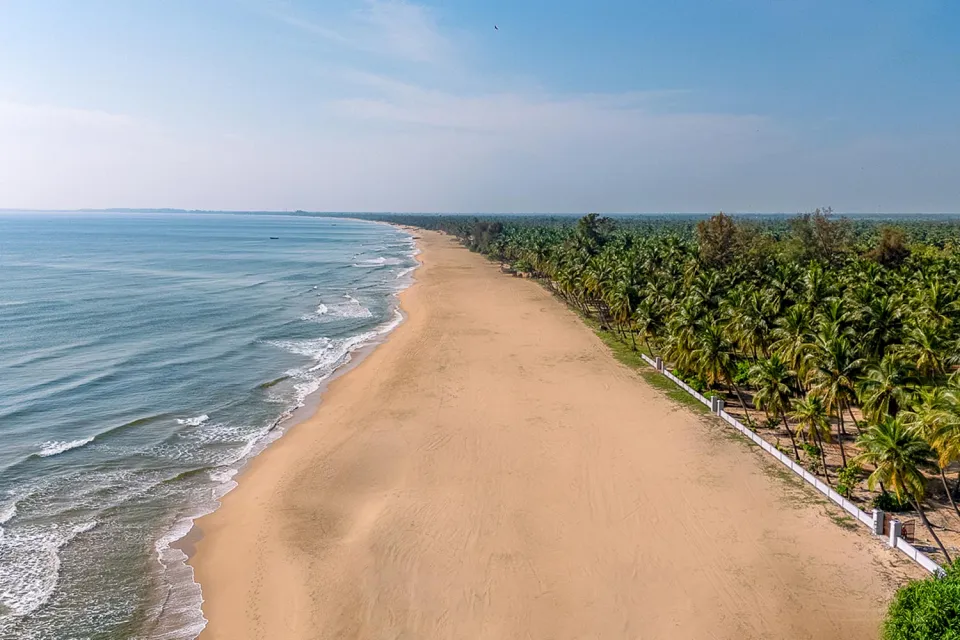 Beside the sea on Honeymoon to Sri Lanka in the Summer