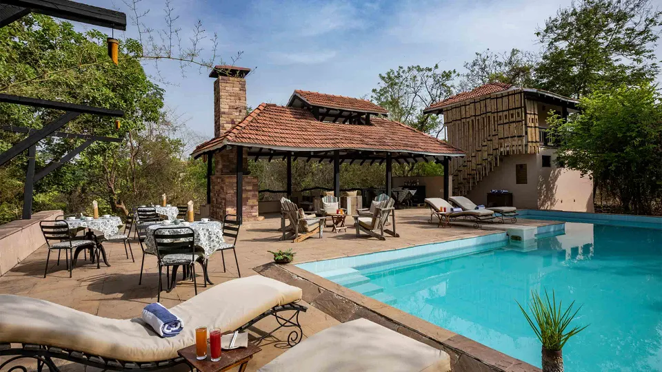 Kanha Earth Lodge — hotel photograph