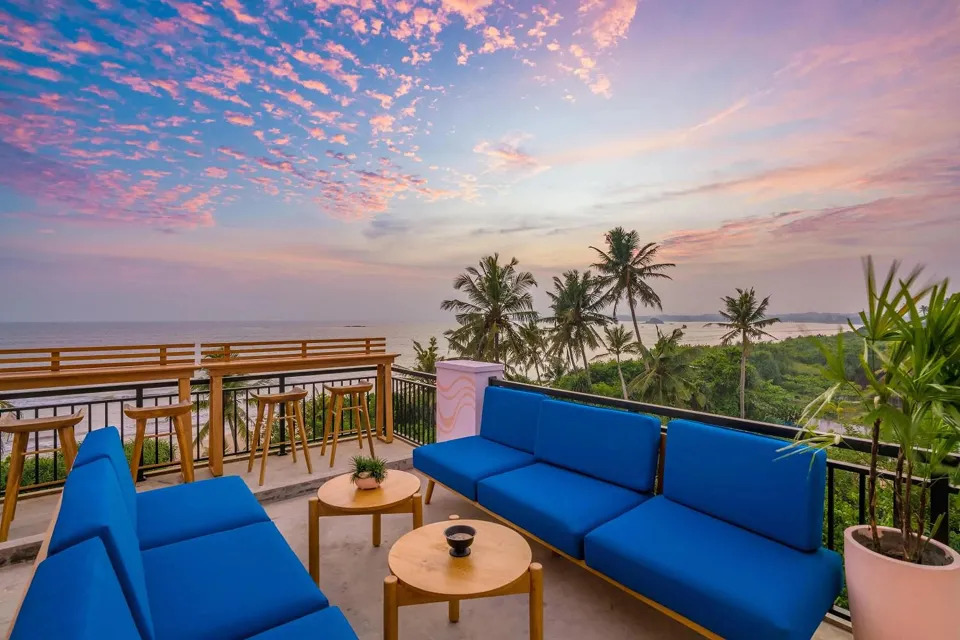 Outpost Weligama — Card Lg