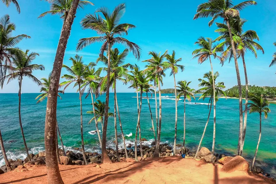 Is May a good time of year to travel to Sri Lanka? — travel photograph