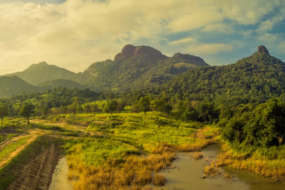 Is June a good time of year to travel to Sri Lanka? — travel photograph