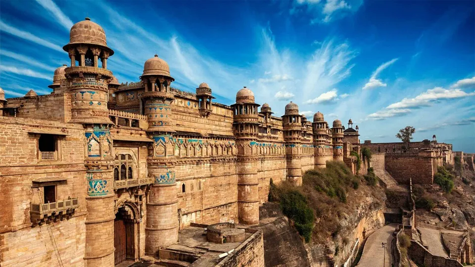 Tour of Fort and Jas Vilas Museum — experience photograph