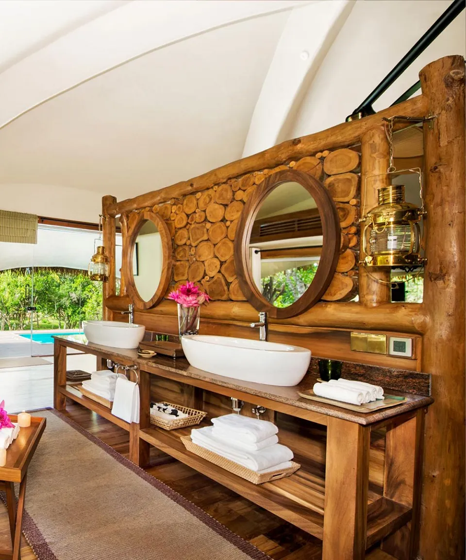 What we love — gallery photograph