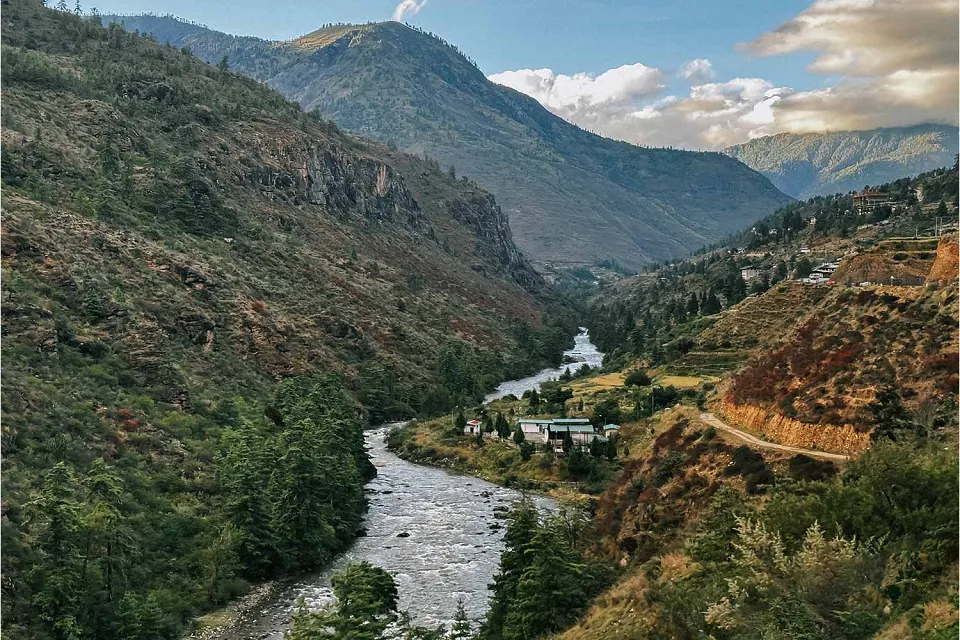 Sacred viewpoints and everyday life on Classic Bhutan