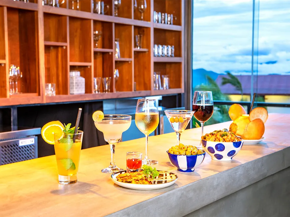 Cafés in Kandy — Bars In Kandy