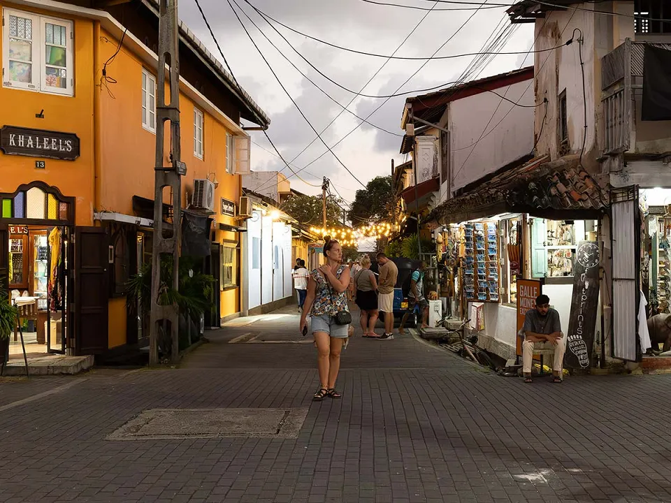 What to Wear as a Solo Female Traveller in Sri Lanka — 3