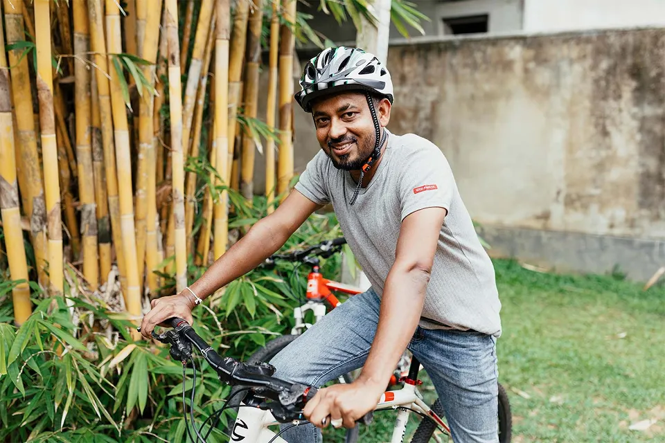Local life by bike on Simply Sri Lanka & The Maldives