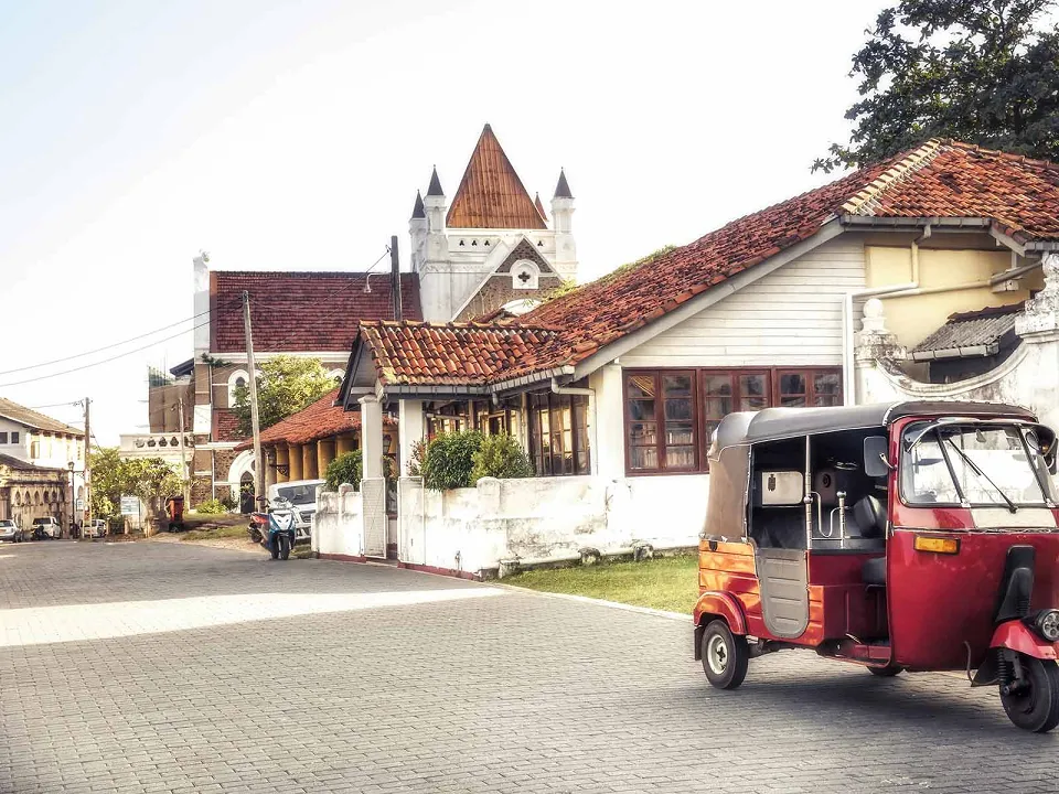 Galle - A Night Walk in Galle Fort - Memorable travel experience photo — gallery photograph 3