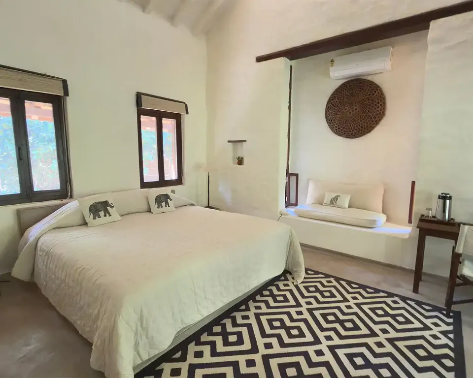 Tiger Tops Karnali Lodge - Luxury hotel — gallery photograph 5