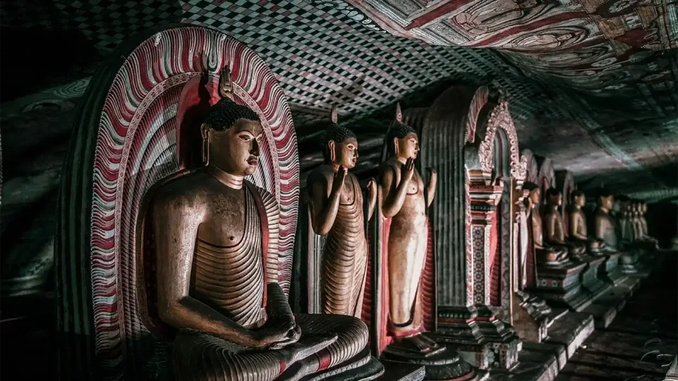 What should I pack for a trip to Sri Lanka? — Packing And Cultural