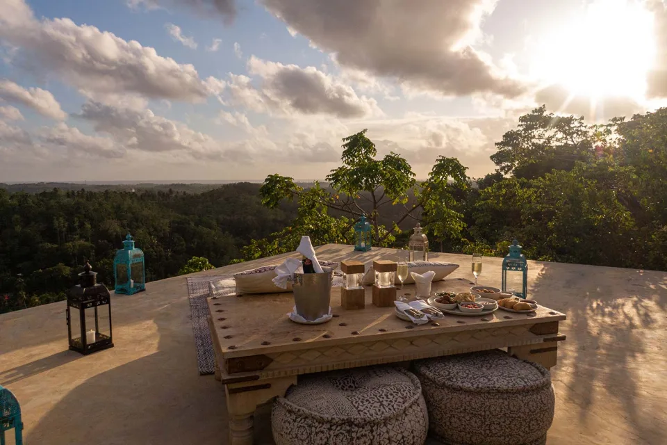 Honeymoons Gallery View 14 — Honeymoons