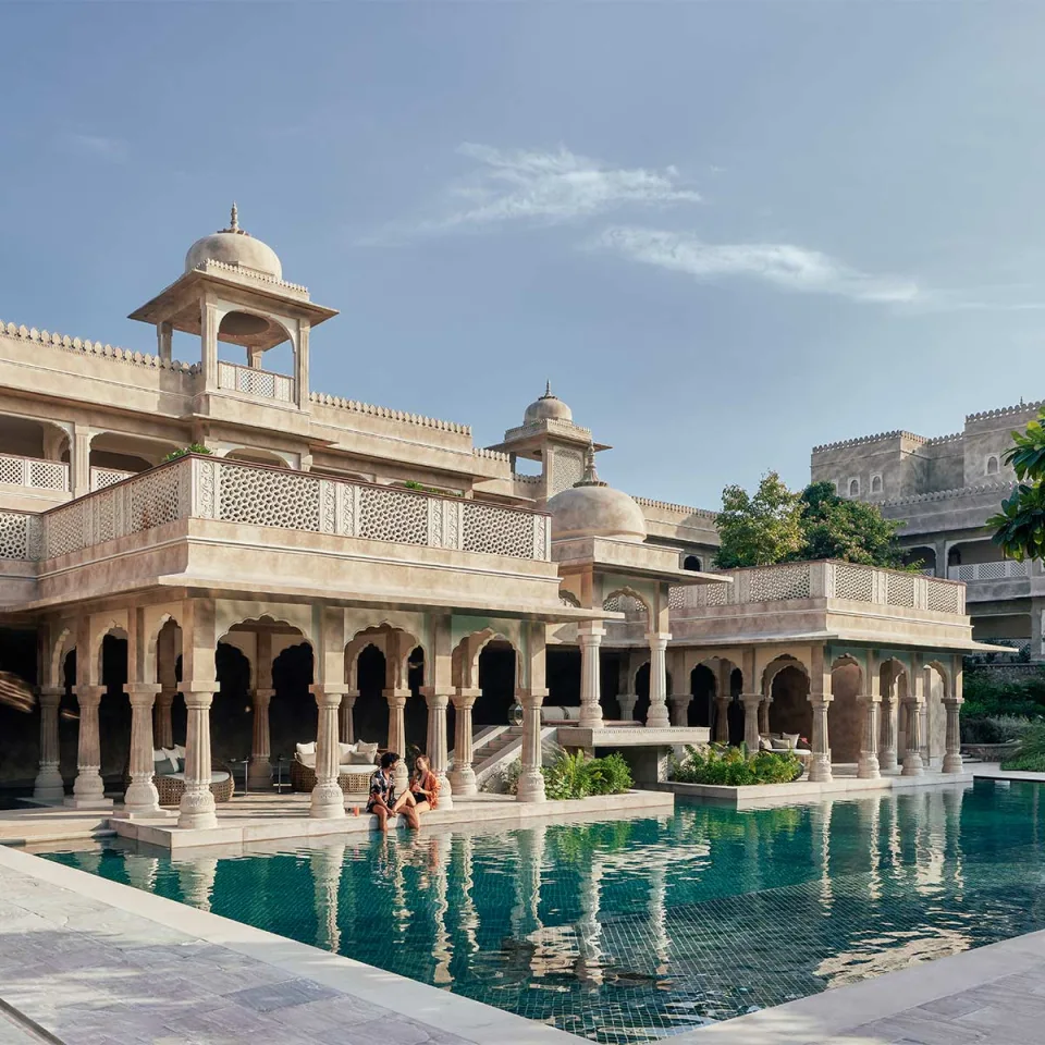 What defines a luxury holiday in India with Red Dot? — Feature View 1