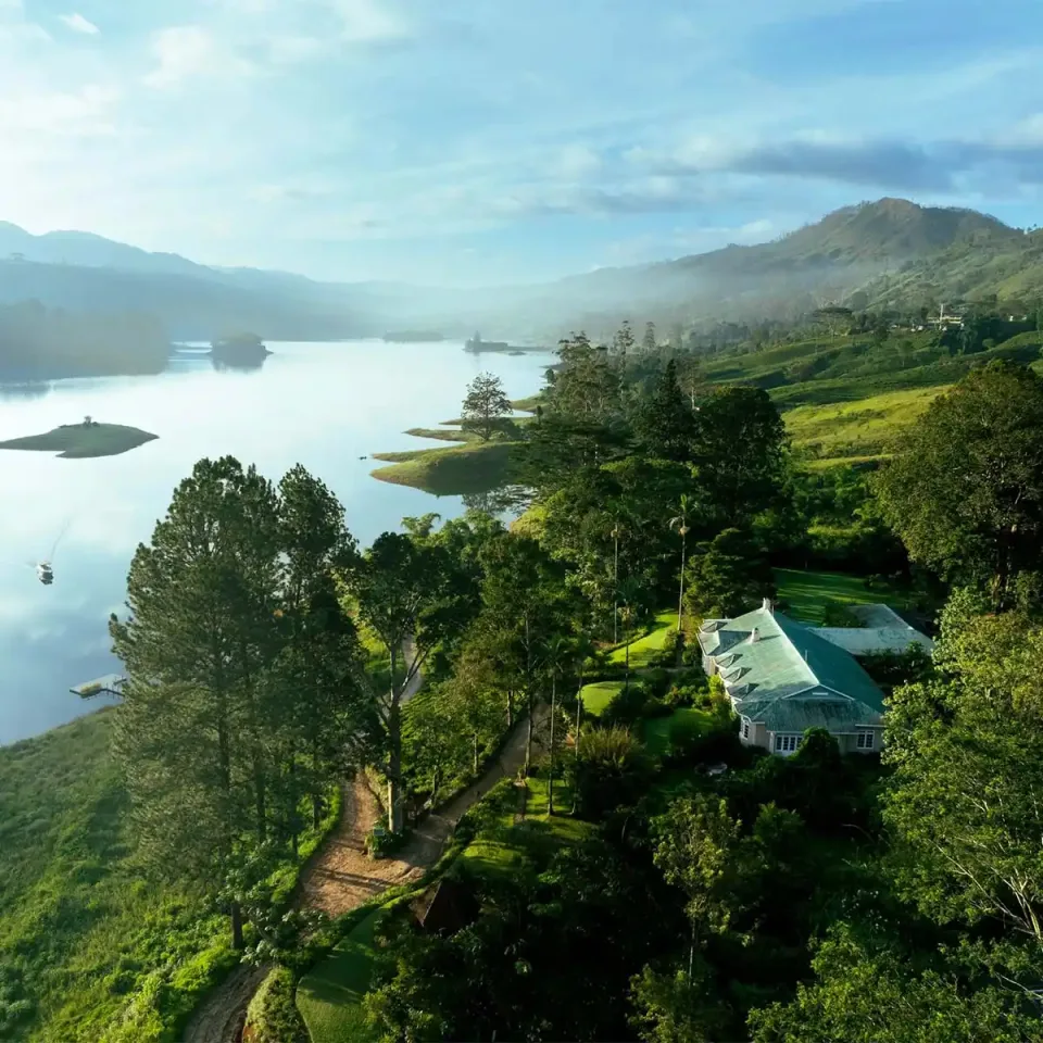 Remote bungalow overlooking a reservoir in Sri Lanka hill country