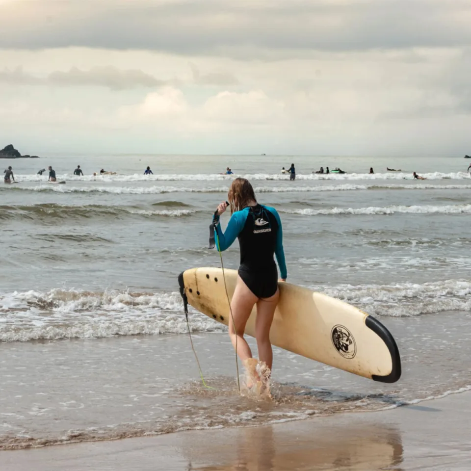 Learning to Surf in Ahangama — Teenagers Feature View 2