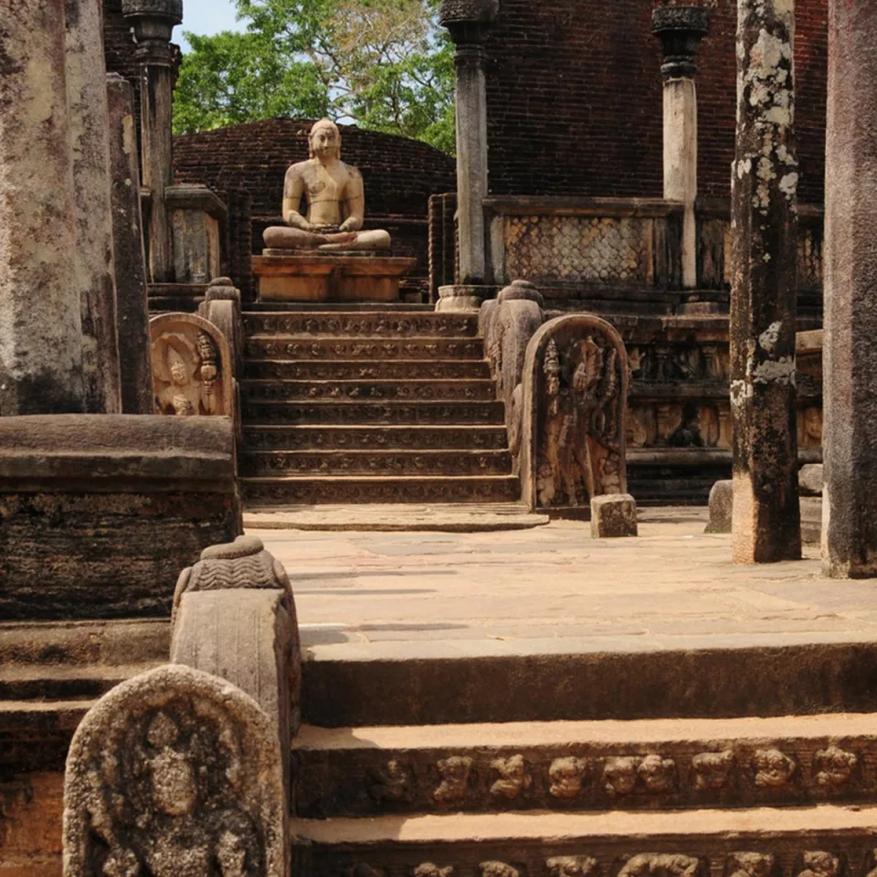Polonnaruwa: The Medieval Capital — The Ancient Cities Feature View 4