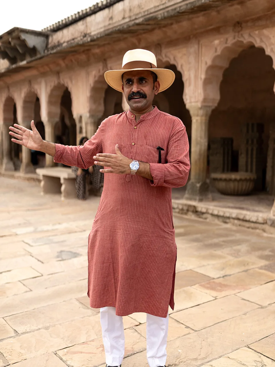 India Guides View 5 — Meet your experts