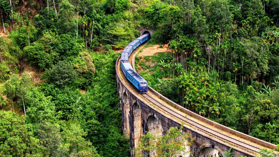 Featured train journeys — Transport In Srilanka Rail Body